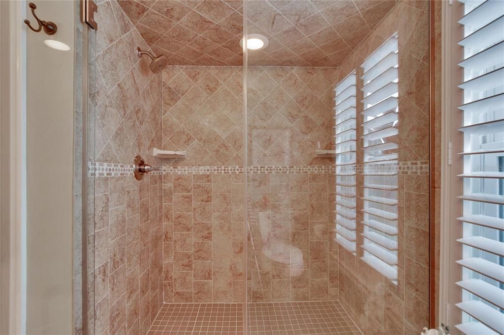最近售出: $599,000 (2 贝兹, 2 浴室, 1817 平方英尺)