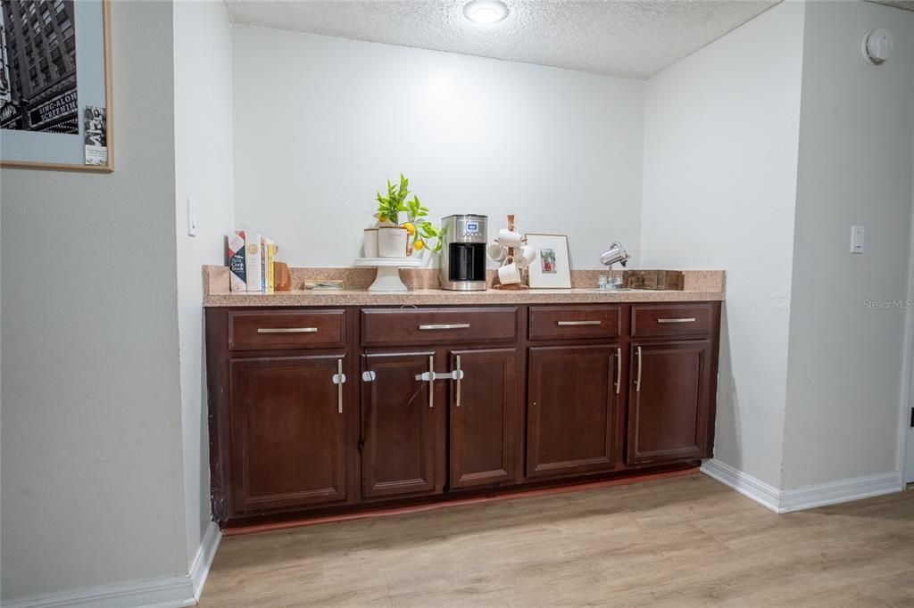 Active With Contract: $1,875 (2 beds, 2 baths, 1176 Square Feet)