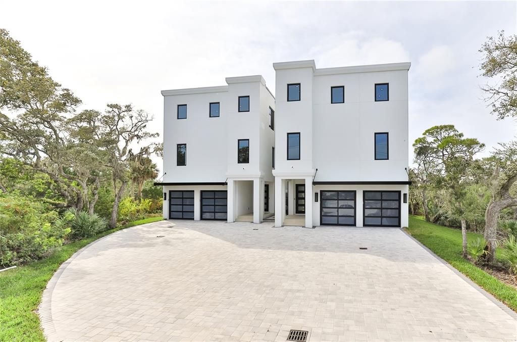 Active With Contract: $2,250,000 (4 beds, 4 baths, 3784 Square Feet)