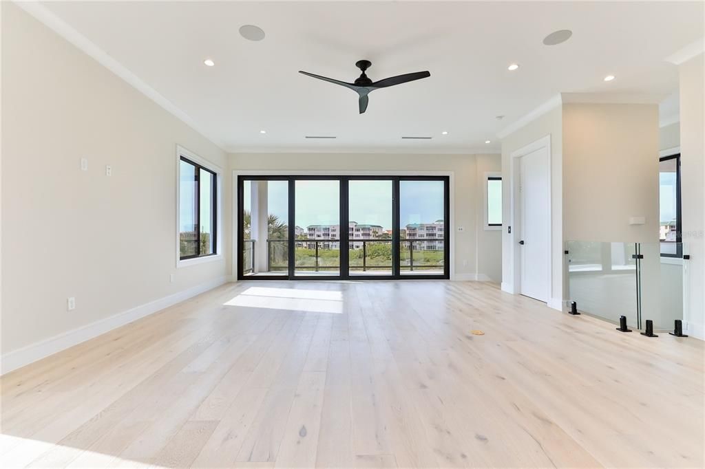 Active With Contract: $2,250,000 (4 beds, 4 baths, 3784 Square Feet)