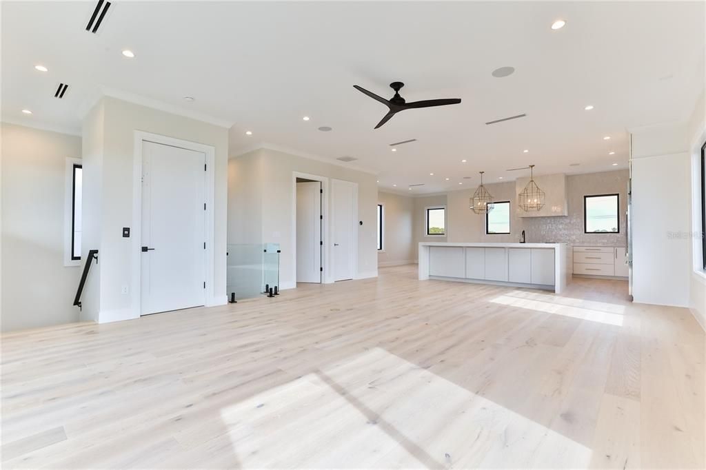 Active With Contract: $2,250,000 (4 beds, 4 baths, 3784 Square Feet)