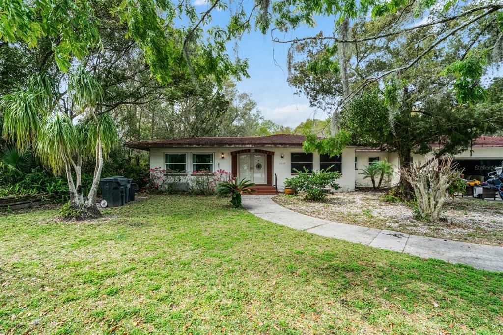 Recently Sold: $425,000 (3 beds, 2 baths, 2631 Square Feet)