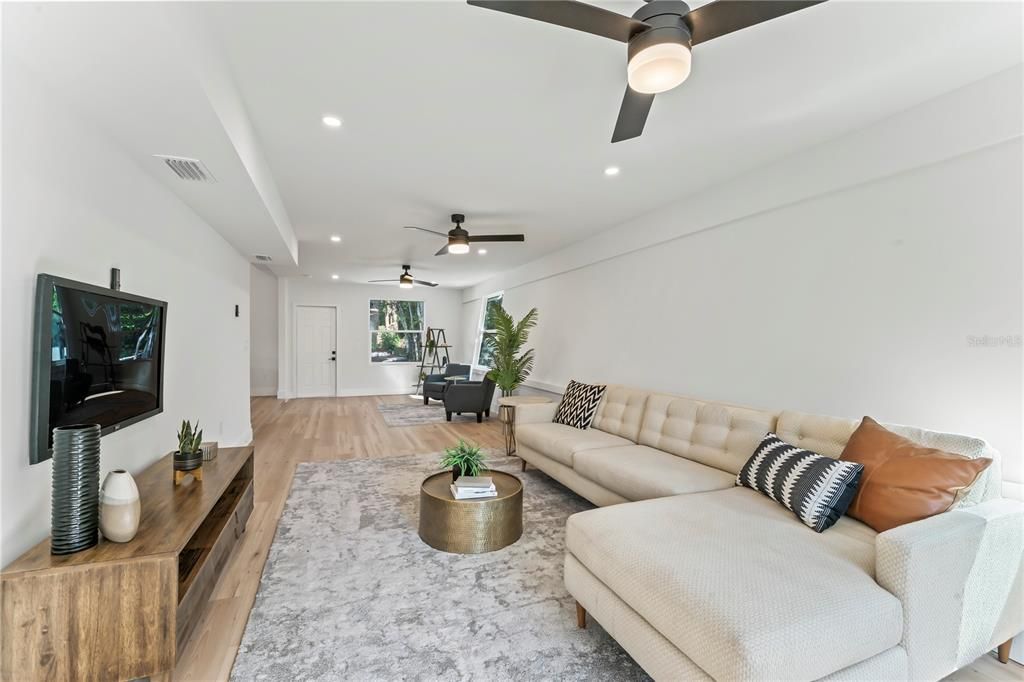 Recently Sold: $775,000 (3 beds, 2 baths, 2340 Square Feet)