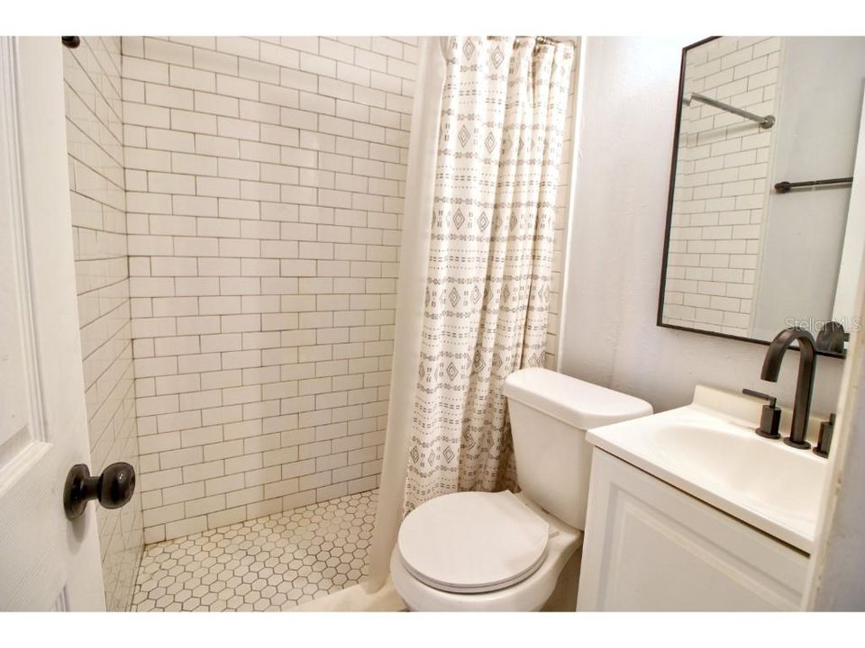 For Sale: $338,000 (4 beds, 2 baths, 1721 Square Feet)