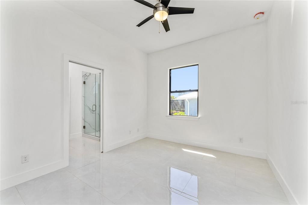 For Sale: $525,000 (3 beds, 2 baths, 2113 Square Feet)