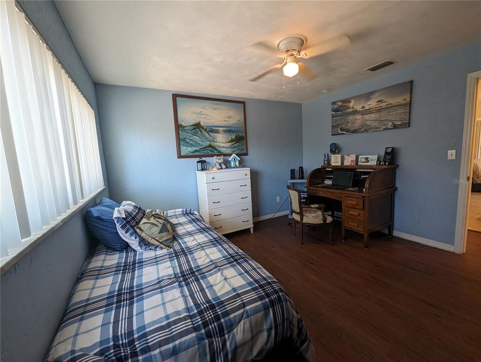 Middle Bedroom