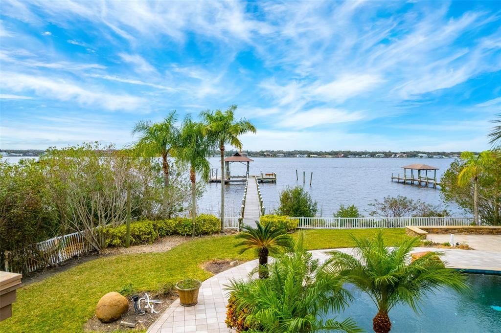 Recently Sold: $2,900,000 (4 beds, 4 baths, 7605 Square Feet)