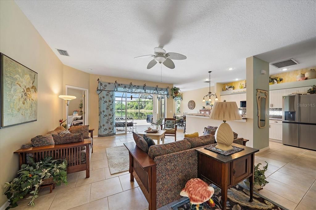 Recently Sold: $455,000 (3 beds, 2 baths, 1979 Square Feet)