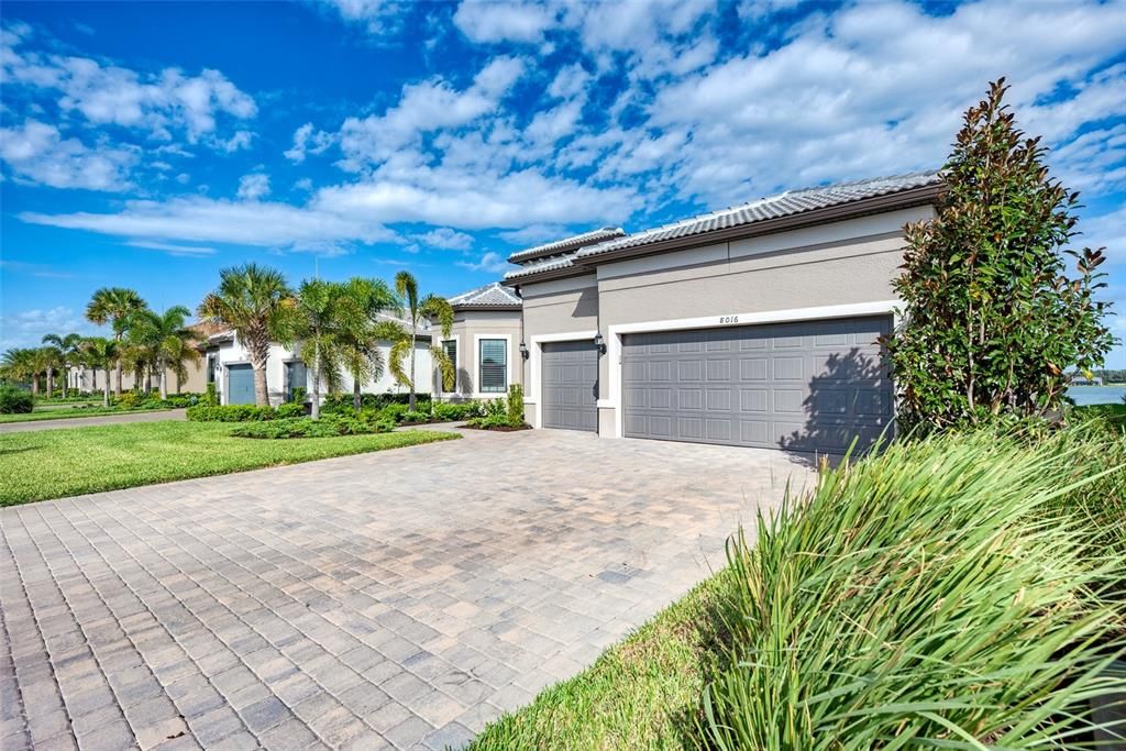Recently Sold: $1,595,000 (3 beds, 3 baths, 2480 Square Feet)