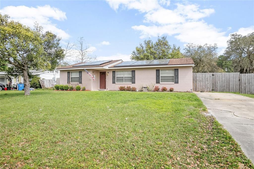 For Sale: $273,000 (3 beds, 2 baths, 1236 Square Feet)