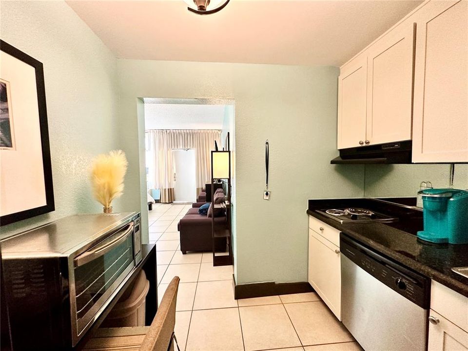 For Sale: $219,000 (1 beds, 1 baths, 445 Square Feet)