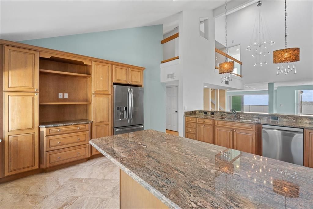 Recently Sold: $1,100,000 (2 beds, 2 baths, 2193 Square Feet)