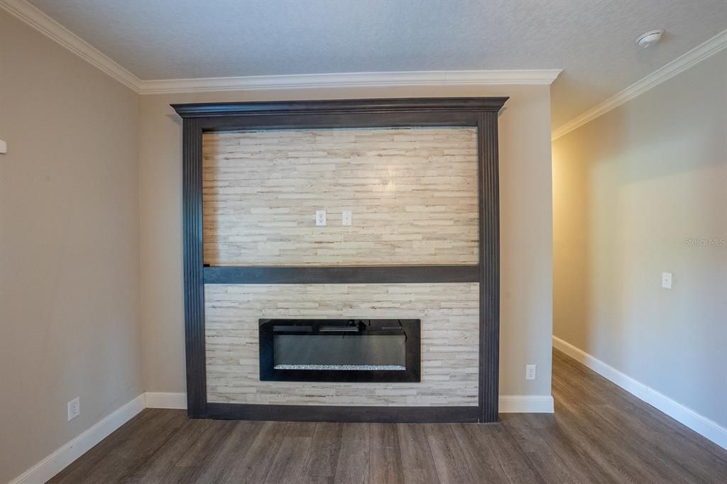 Family Room w/ Fireplace