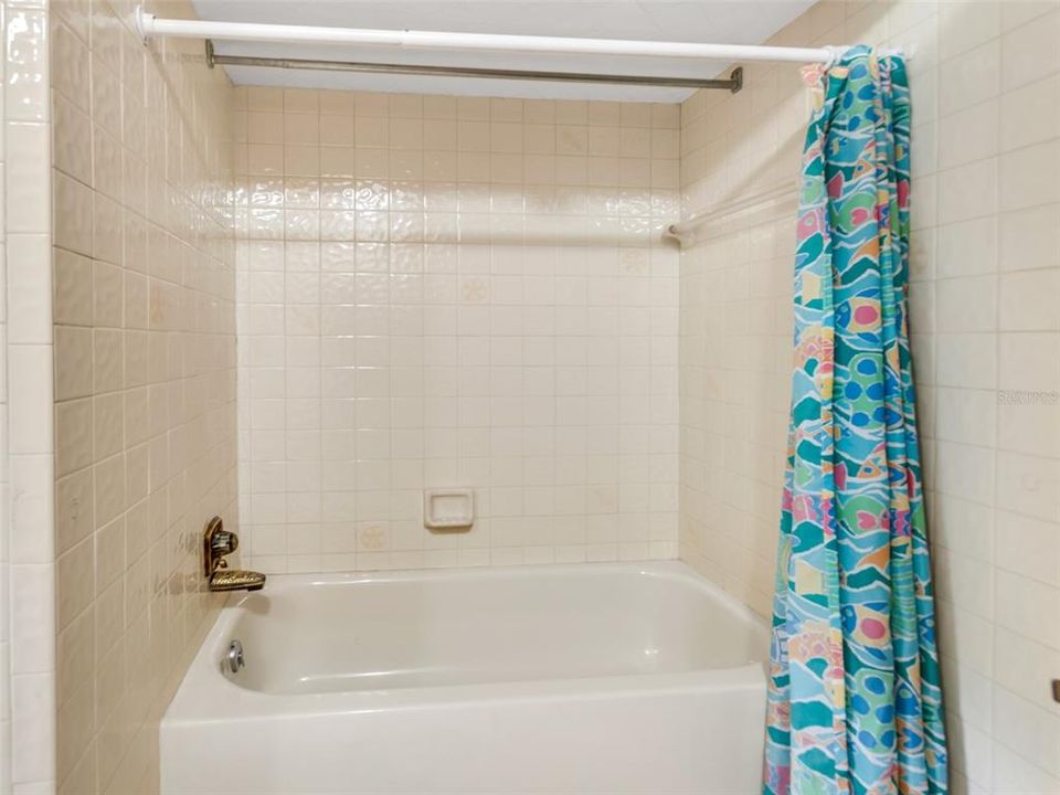 Недавно продано: $250,000 (2 спален, 2 ванн, 1668 Квадратных фут)