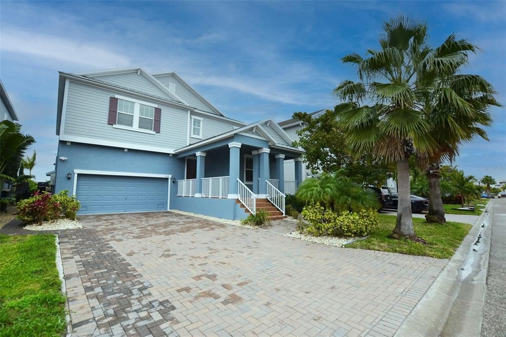 Active With Contract: $6,500 (5 beds, 3 baths, 3454 Square Feet)