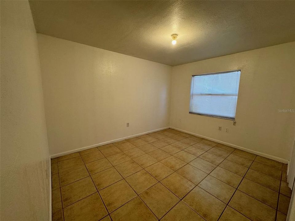 Recently Rented: $1,200 (2 beds, 1 baths, 754 Square Feet)