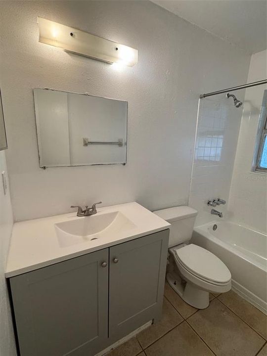 Recently Rented: $1,200 (2 beds, 1 baths, 754 Square Feet)