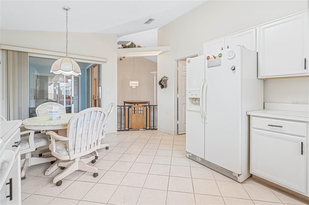 For Sale: $282,000 (2 beds, 2 baths, 1504 Square Feet)