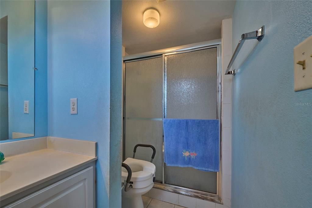 最近售出: $285,000 (2 贝兹, 2 浴室, 1170 平方英尺)