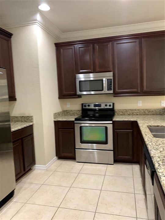 Active With Contract: $2,395 (3 beds, 2 baths, 1753 Square Feet)
