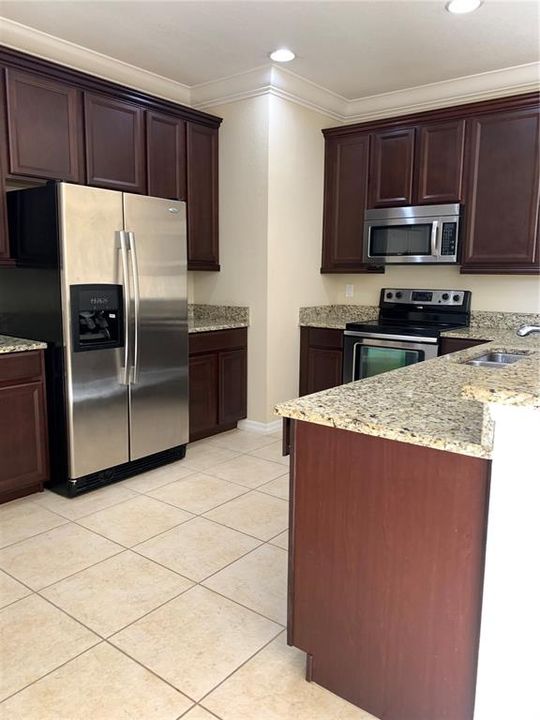 Recently Rented: $2,395 (3 beds, 2 baths, 1753 Square Feet)