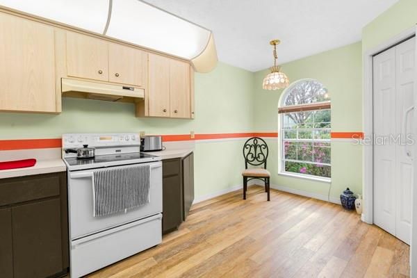 For Sale: $305,000 (4 beds, 2 baths, 1924 Square Feet)