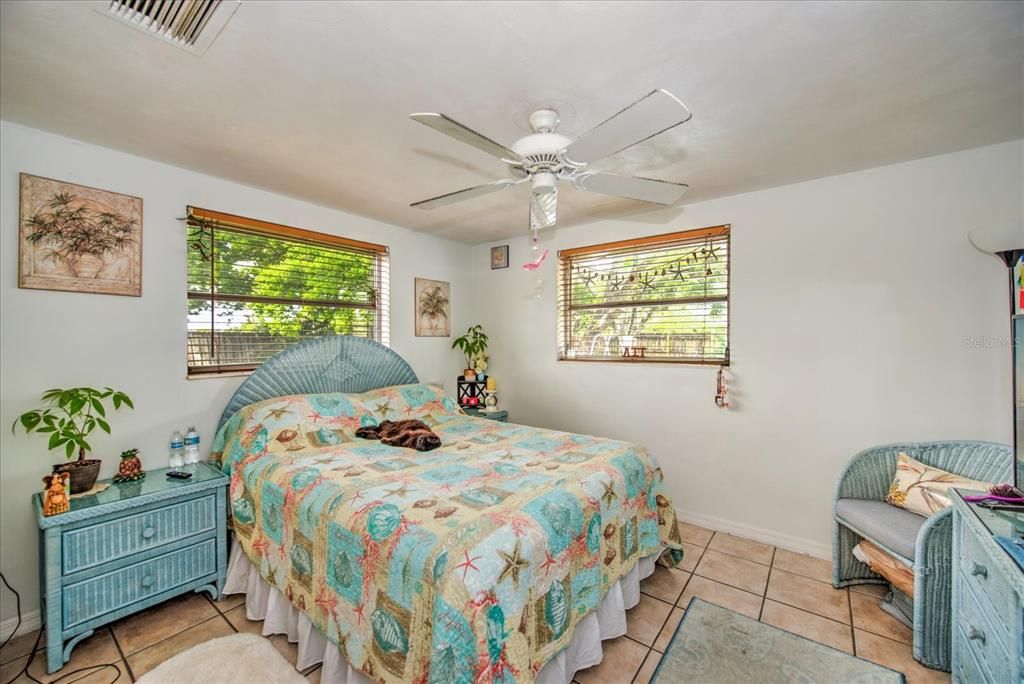 For Sale: $245,000 (3 beds, 2 baths, 1556 Square Feet)
