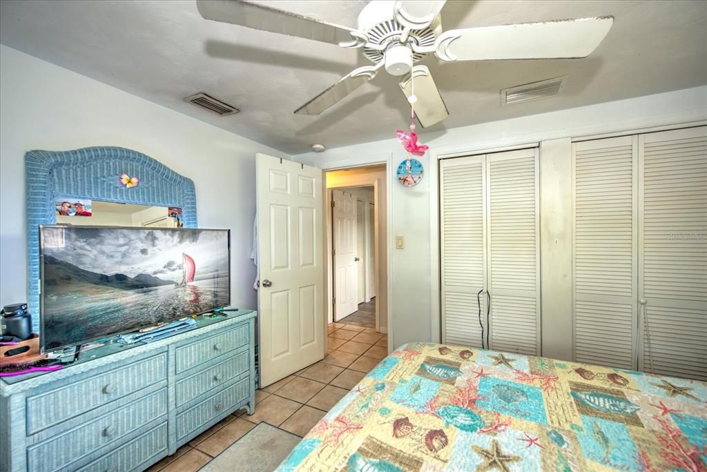 For Sale: $245,000 (3 beds, 2 baths, 1556 Square Feet)