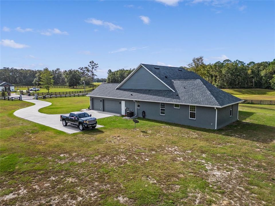 For Sale: $820,000 (4 beds, 2 baths, 2845 Square Feet)