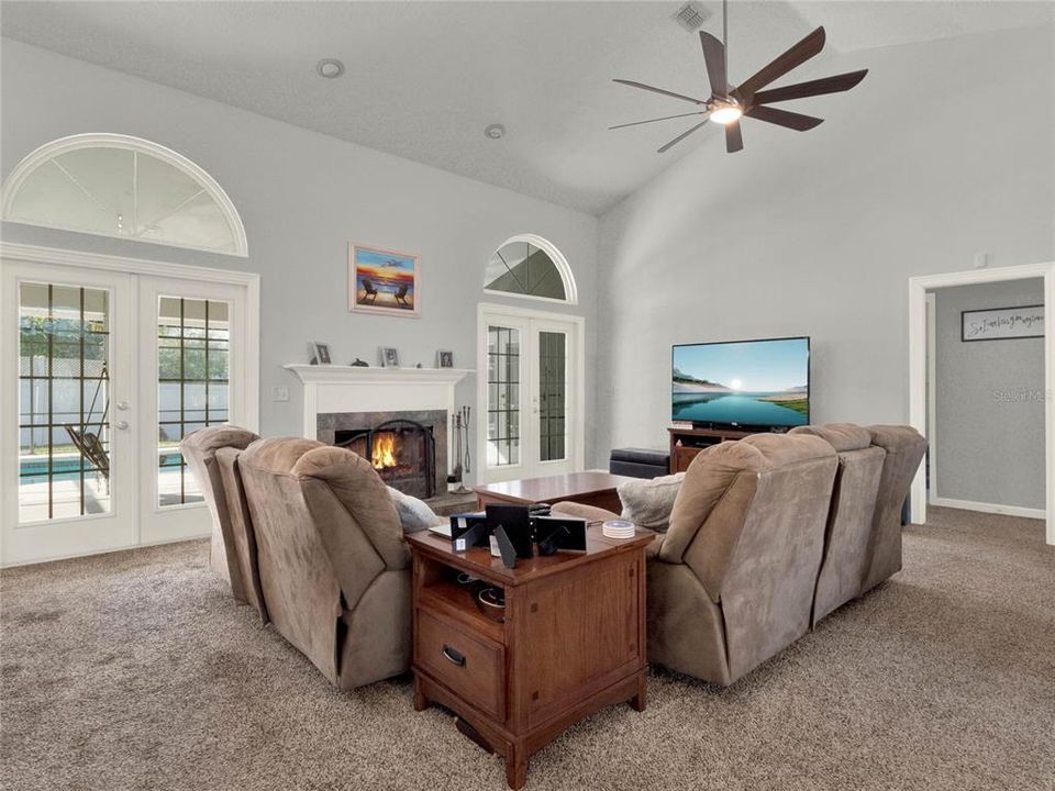 Active With Contract: $4,500 (4 beds, 2 baths, 2404 Square Feet)