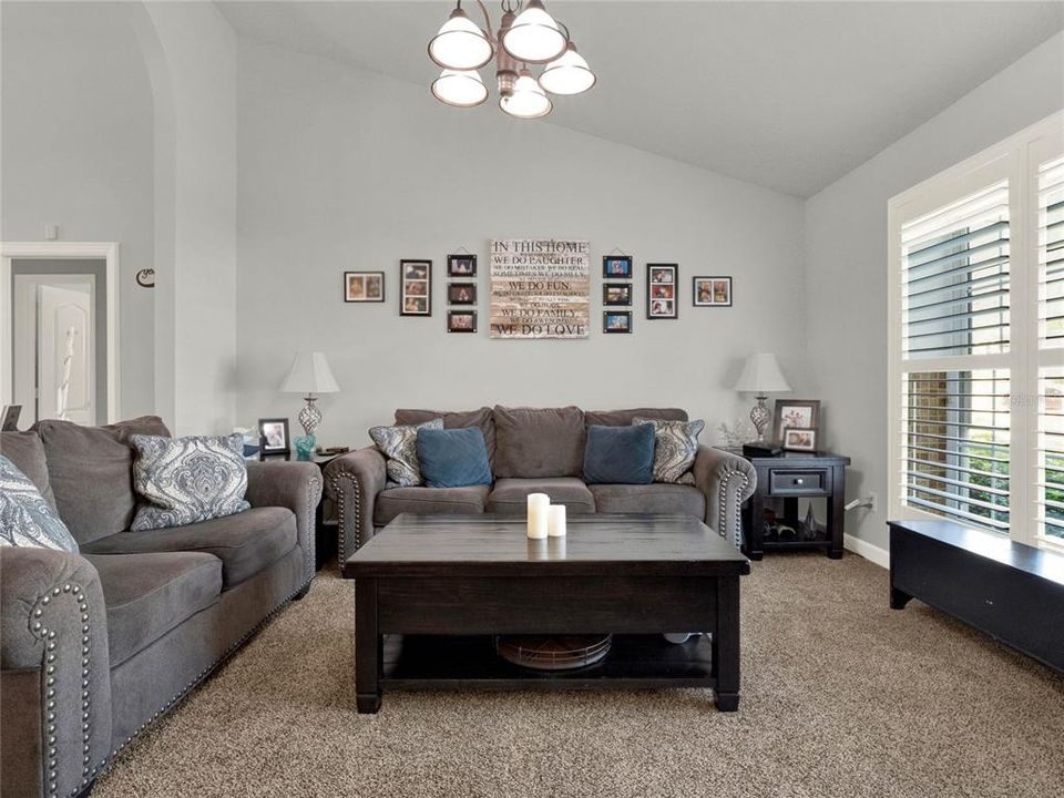 Active With Contract: $4,500 (4 beds, 2 baths, 2404 Square Feet)