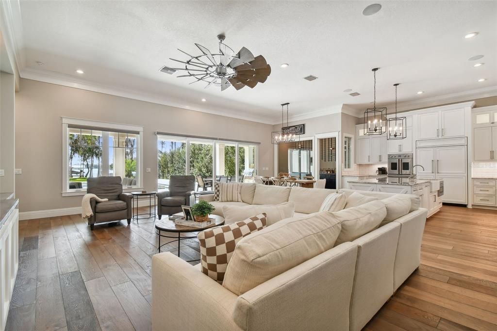 Recently Sold: $2,499,000 (4 beds, 4 baths, 3336 Square Feet)