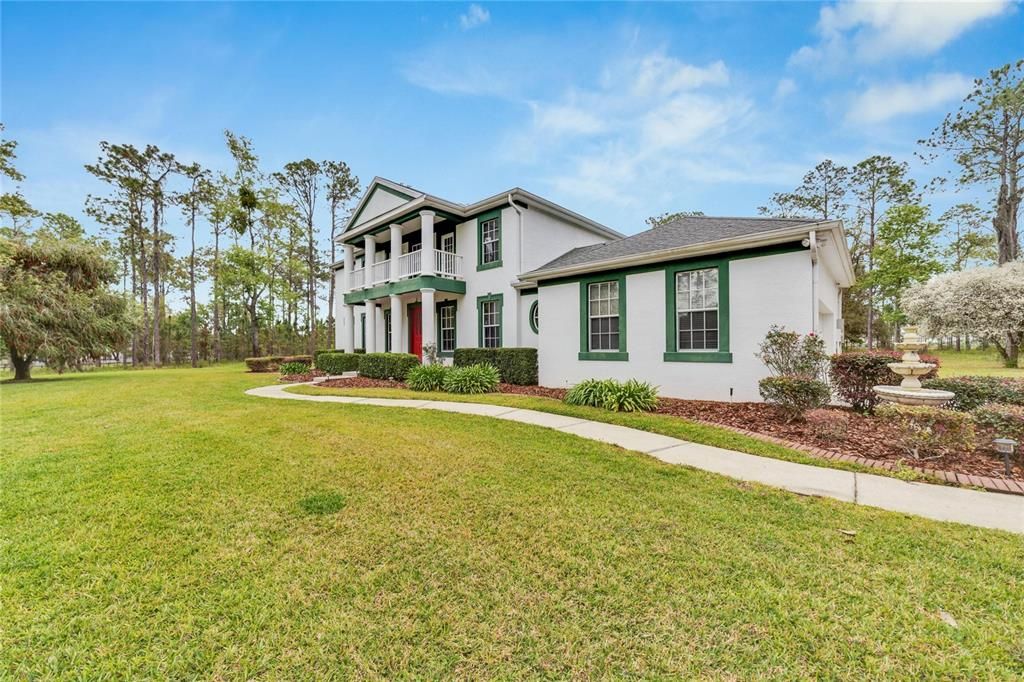 Recently Sold: $1,150,000 (5 beds, 3 baths, 3648 Square Feet)