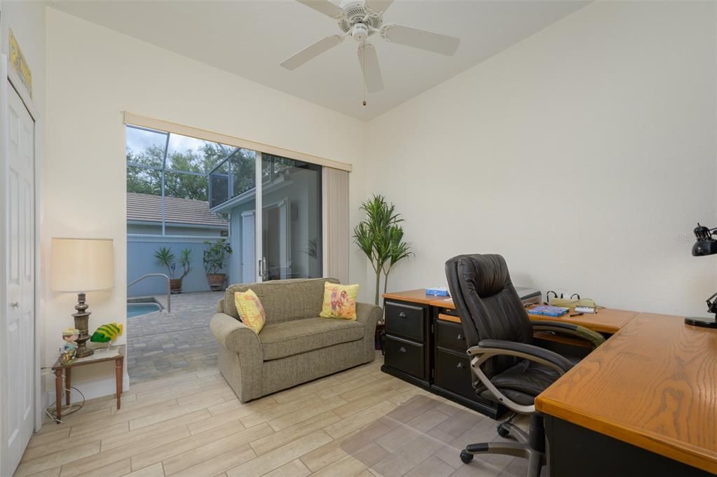 Active With Contract: $890,000 (3 beds, 3 baths, 2387 Square Feet)