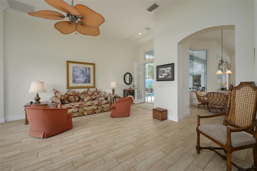Active With Contract: $890,000 (3 beds, 3 baths, 2387 Square Feet)
