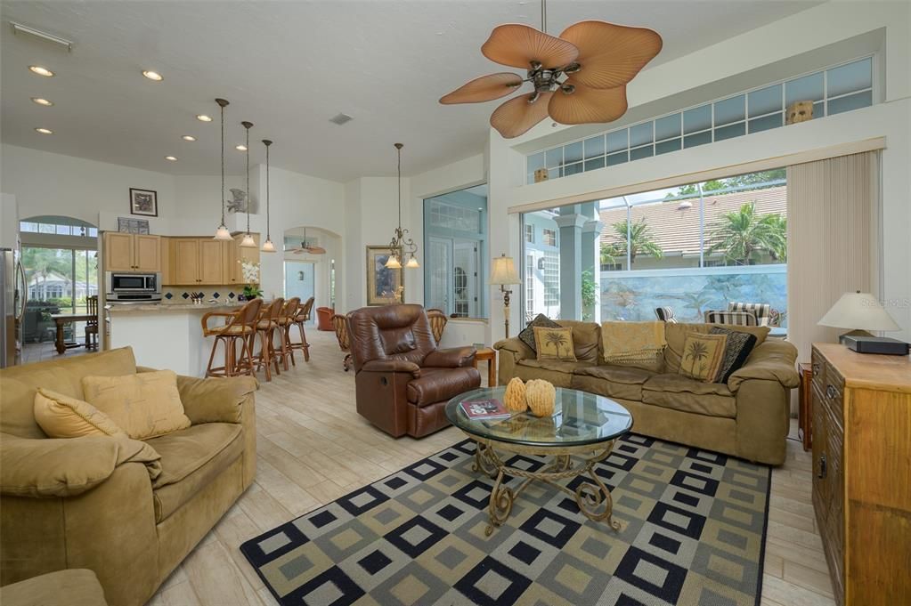 Active With Contract: $890,000 (3 beds, 3 baths, 2387 Square Feet)