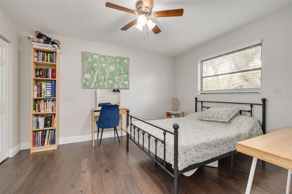 Recently Sold: $560,000 (3 beds, 2 baths, 1860 Square Feet)