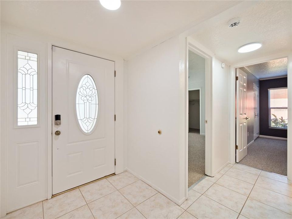 最近售出: $380,000 (3 贝兹, 2 浴室, 1529 平方英尺)