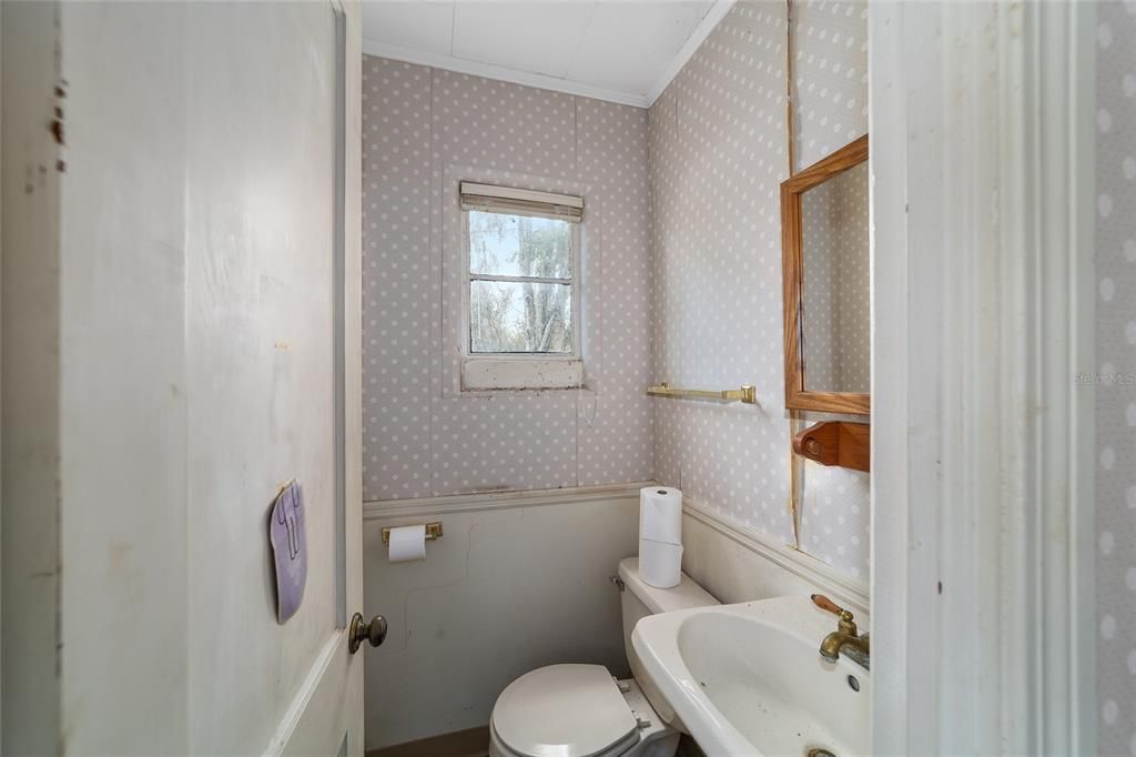 最近售出: $100,000 (0 贝兹, 0 浴室, 2847 平方英尺)