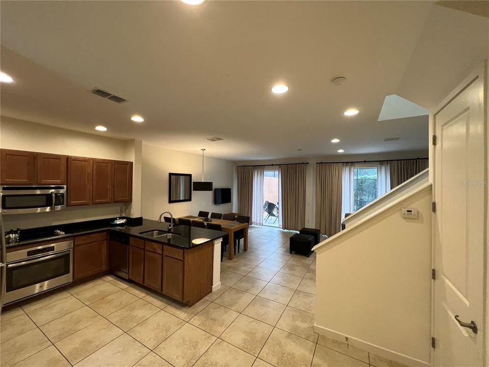 For Sale: $349,990 (3 beds, 2 baths, 1474 Square Feet)