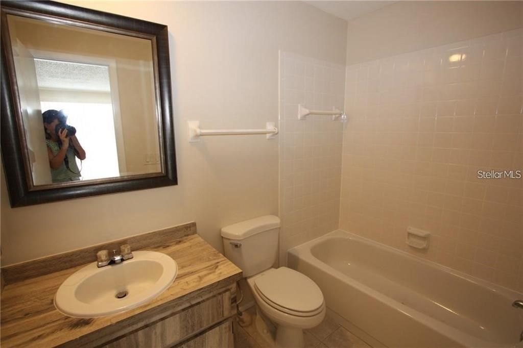 Active With Contract: $1,375 (2 beds, 2 baths, 900 Square Feet)