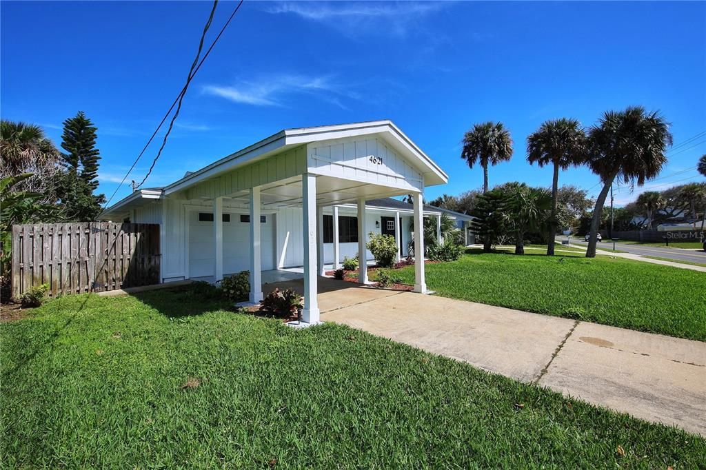 Active With Contract: $597,500 (3 beds, 2 baths, 1632 Square Feet)