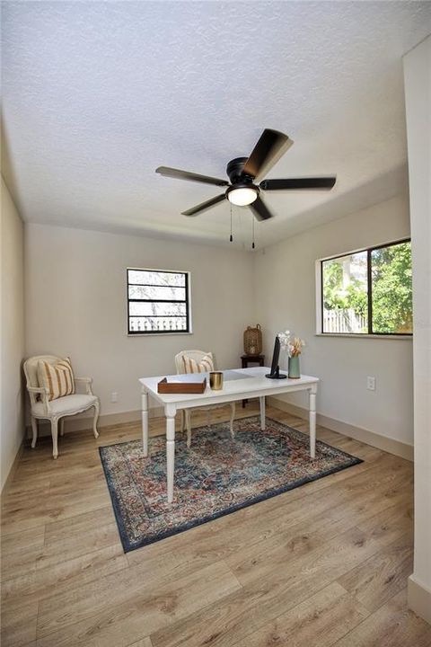 Active With Contract: $597,500 (3 beds, 2 baths, 1632 Square Feet)