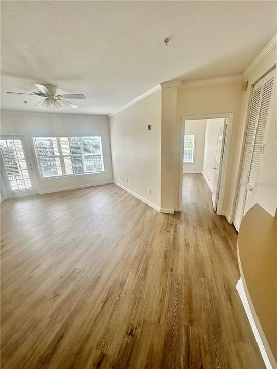 Active With Contract: $1,800 (2 beds, 2 baths, 1174 Square Feet)