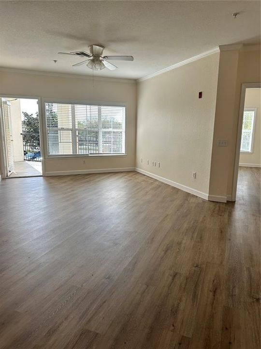 Active With Contract: $1,800 (2 beds, 2 baths, 1174 Square Feet)