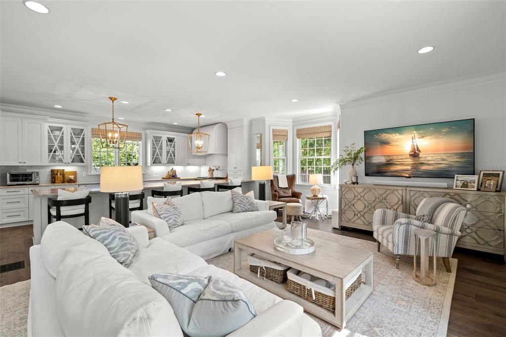 Active With Contract: $3,295,000 (4 beds, 4 baths, 4449 Square Feet)