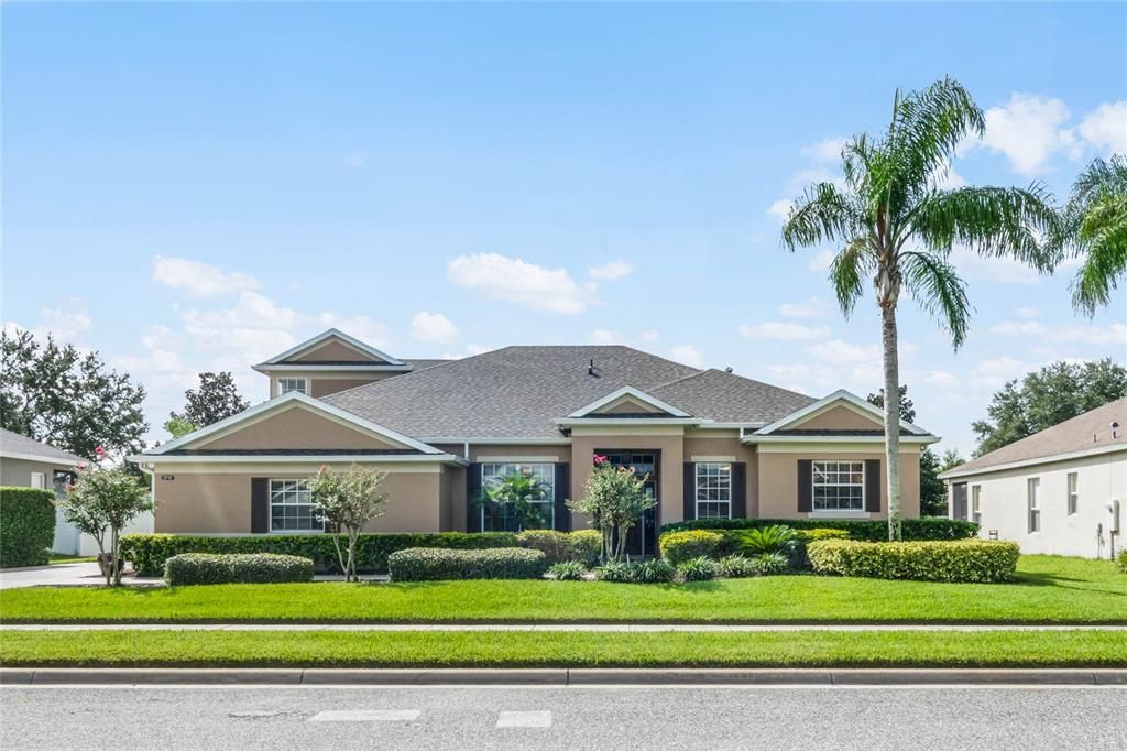 Recently Sold: $569,000 (5 beds, 3 baths, 2775 Square Feet)