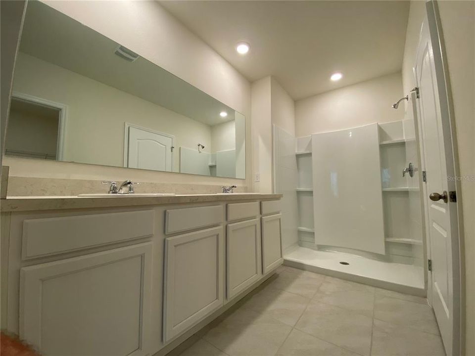 Active With Contract: $2,150 (3 beds, 2 baths, 1620 Square Feet)