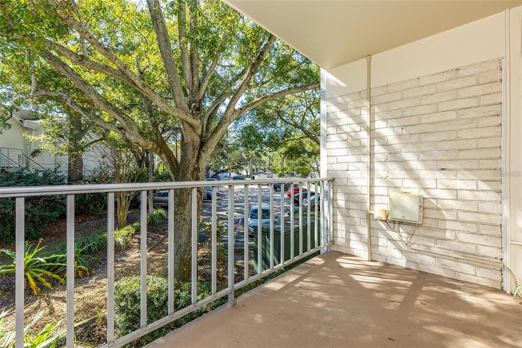 Active With Contract: $2,099 (1 beds, 1 baths, 728 Square Feet)