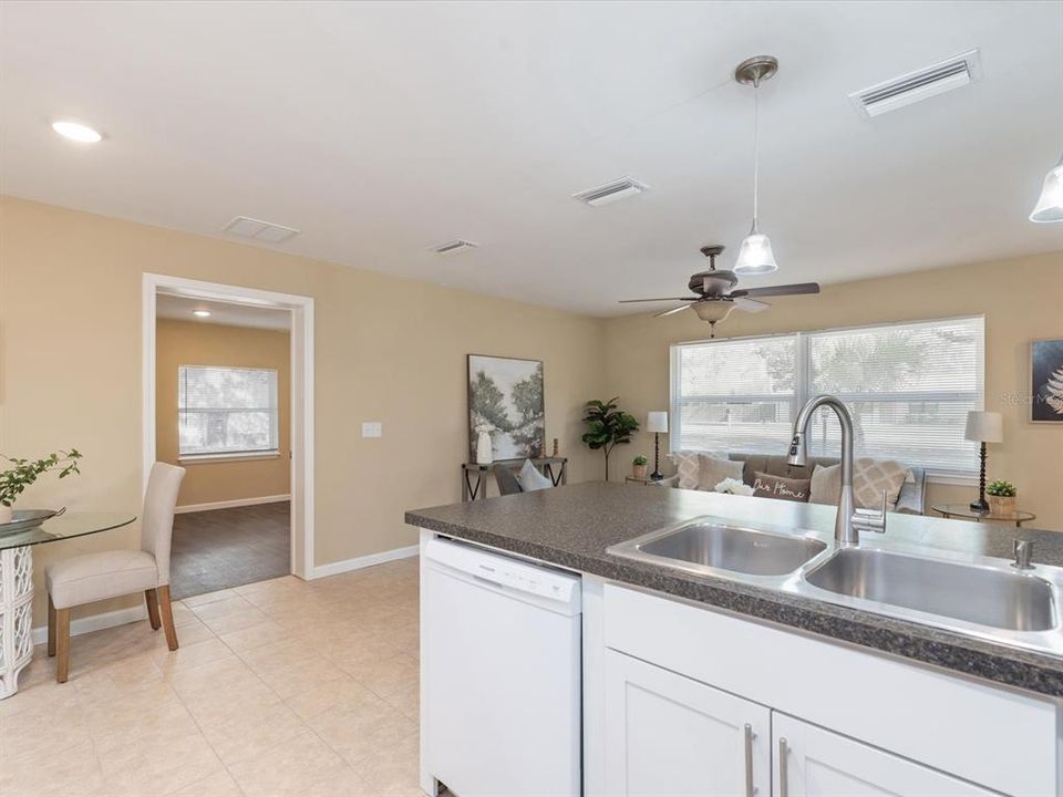 Active With Contract: $239,000 (3 beds, 2 baths, 1195 Square Feet)